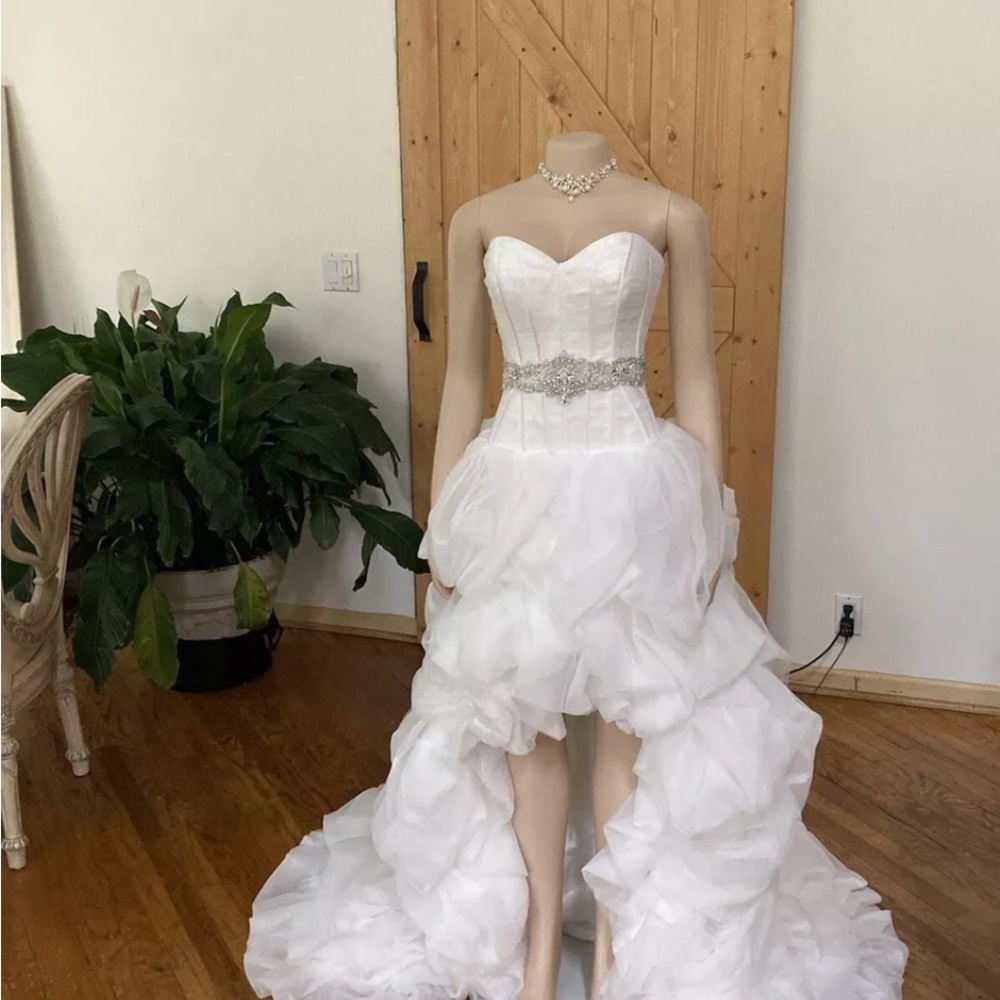 Maggie Sottero Wedding Gown Hi-low Ball Gown.  Size 8 Preloved